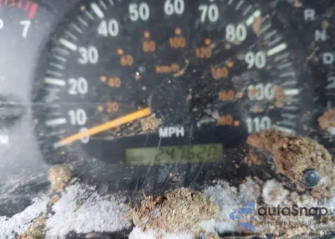 2003 Toyota Tundra Sr5 V8 from USA, damaged, VIN 5TBBT44123S363615